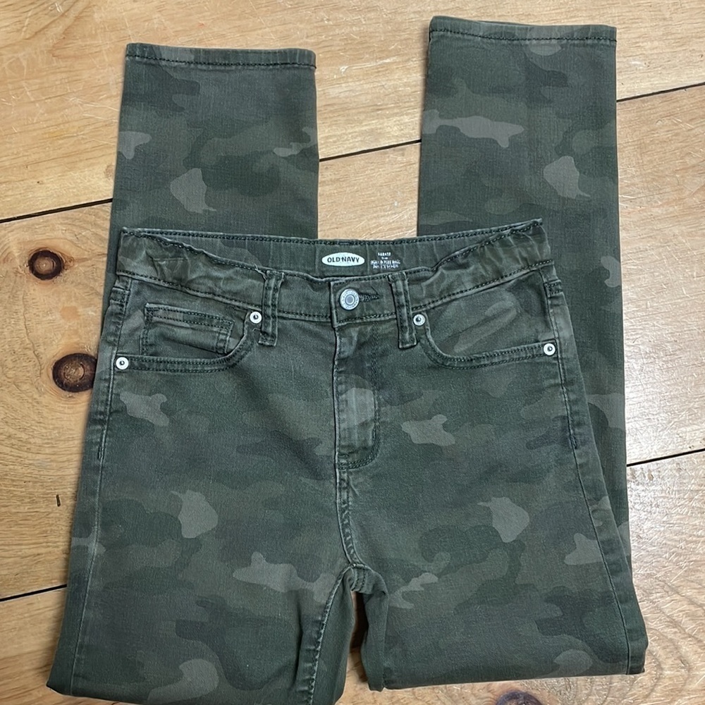 Boys' Old Navy Karate Camo Slim Cut Jeans, 12, green/tan, Good condition